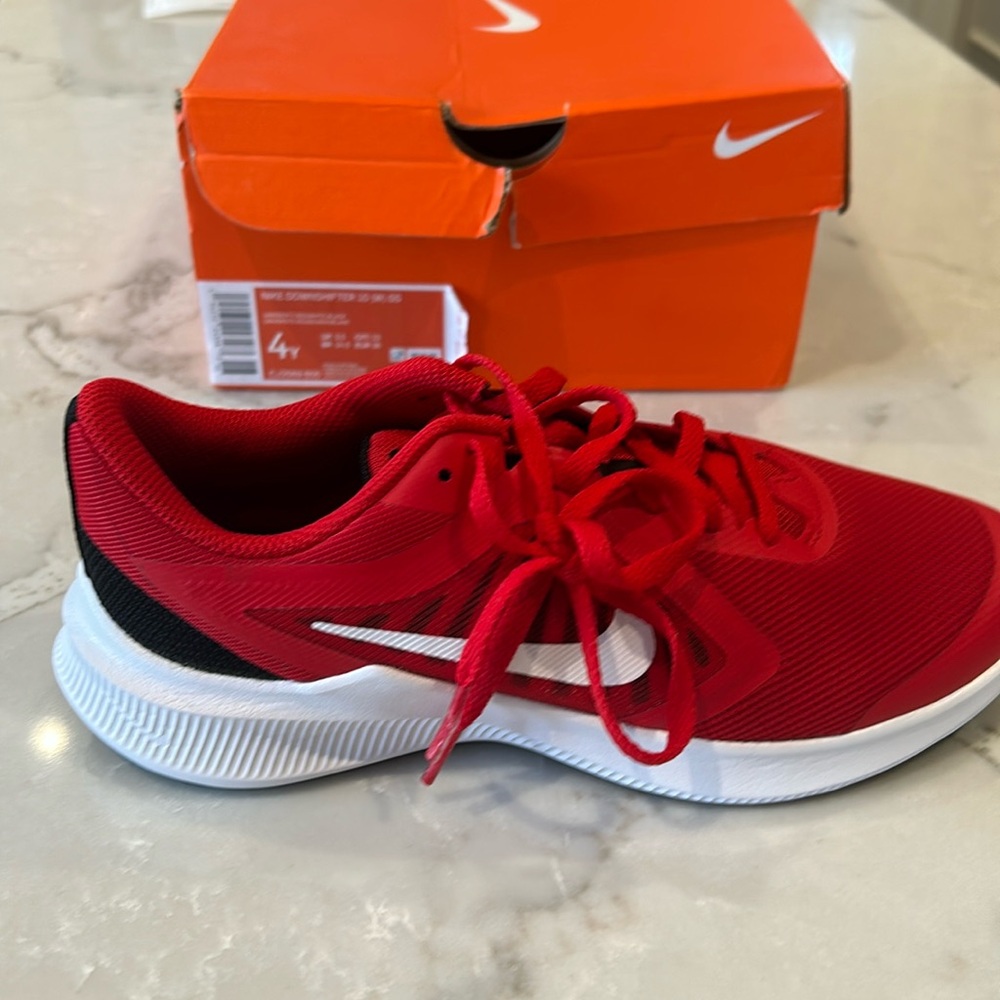 NWB red Nike Downshifter running shoes size 4